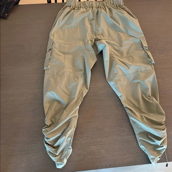 Revolve - Picture 3 of 3